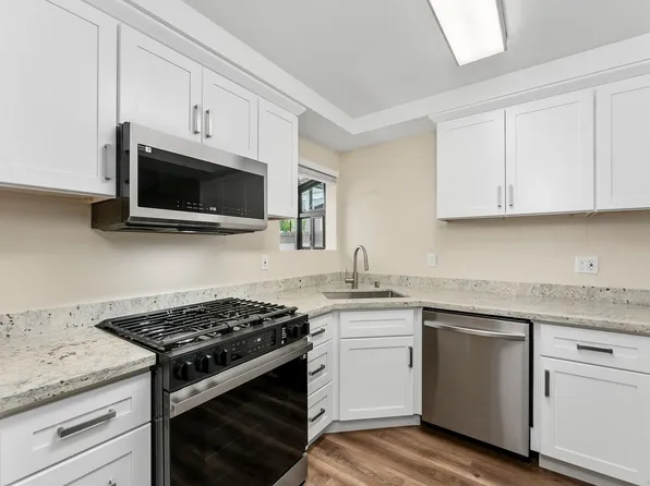 7401 Auburn Oaks Ct APT E, Citrus Heights, CA 95621