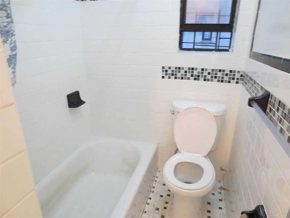 2nd image of 450 Rockaway Pkwy APT 1H