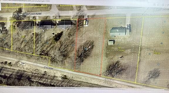 5th image of 1 W Wood St