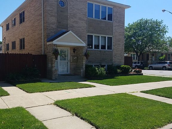 2nd image of 5957 W Giddings St #2