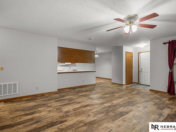 5th image of 501 Lamont Cir