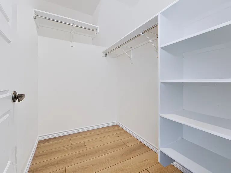 1030 Gruma — Photo 24