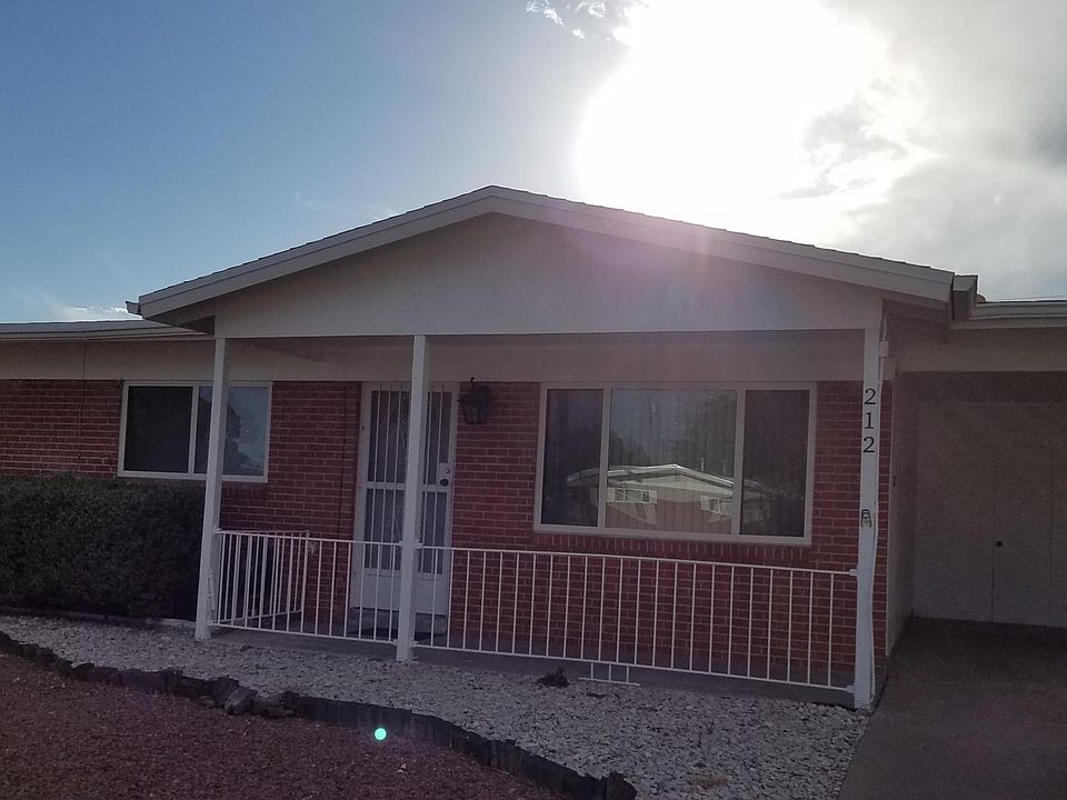 1st image of 212 Espana Ln