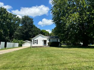 926 W Catalpa Dr, Mishawaka, IN 46545