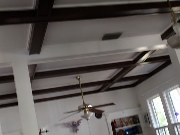 4th image of 1007 E Henry Ave