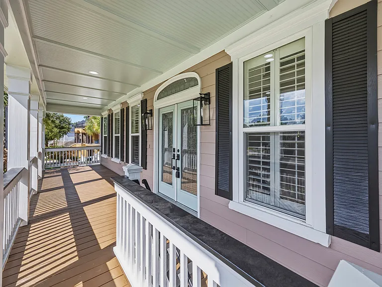 1733 Indigo Island Dr — Photo 9