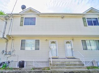 22 Cecil Ct, Staten Island, NY