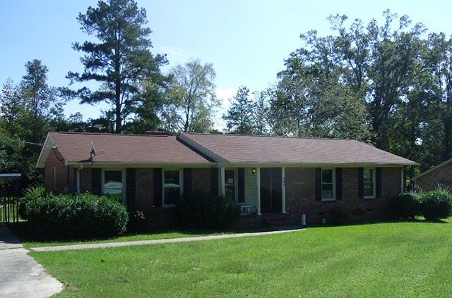 1st image of 105 Clairmont Dr