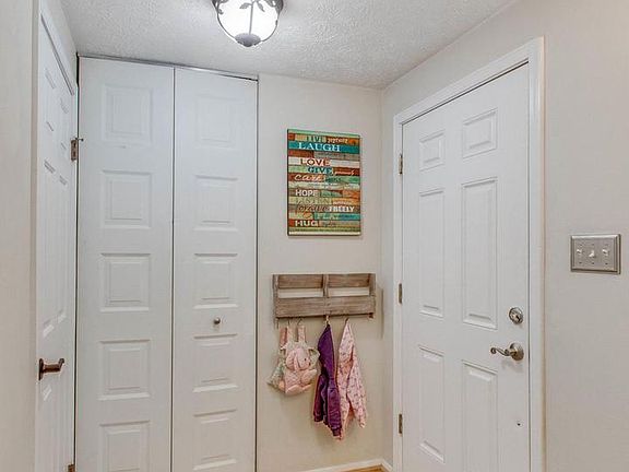 4th image of 3937 Plum Run Ct