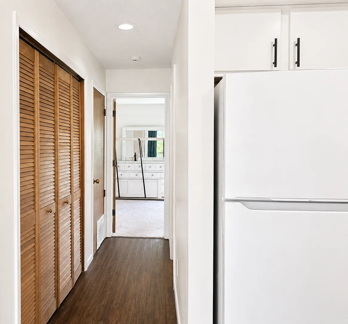 1 bed, 700 sqft, $900 — Photo 2