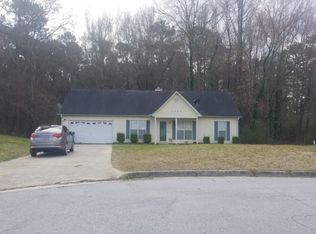 5453 Denny Dr, College Park, GA