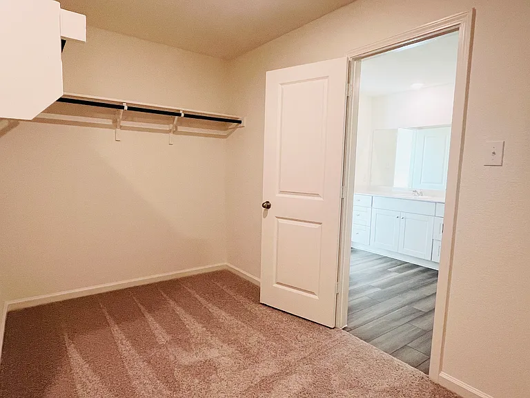 Walk in closet with primary bathroom (2nd part)