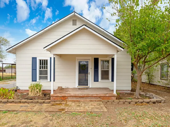 107 Avenue C, Electra, TX 76360