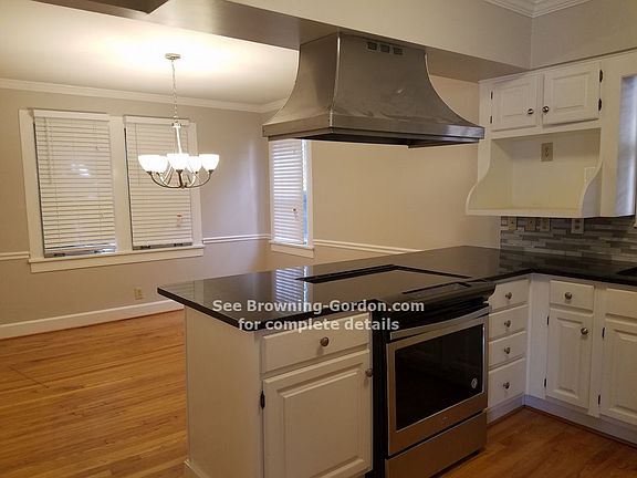 4th image of 104 Bonnie Briar Ln