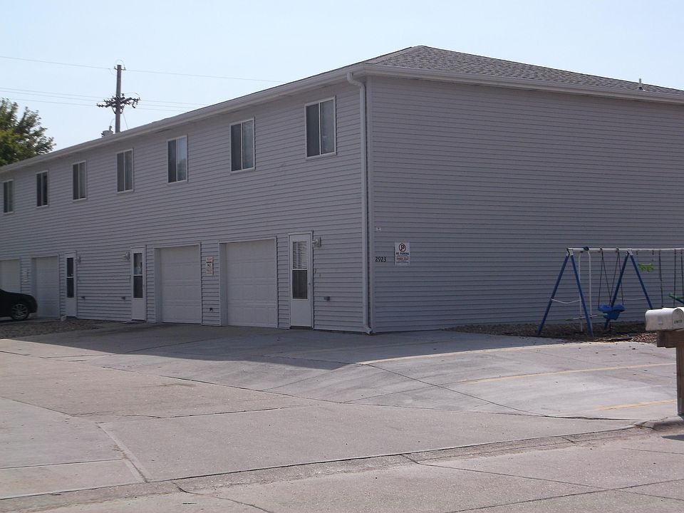 1st image of 2923 W Louise St APT 2