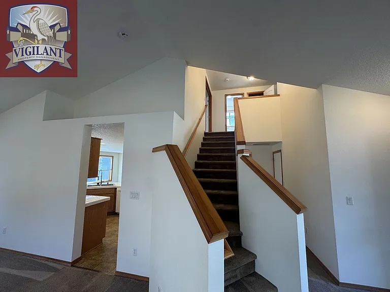 1614 N Falcon Dr — Photo 9