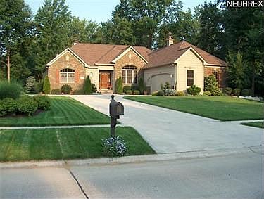 1st image of 288 Crestwood Dr