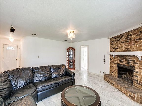 4th image of 2716 County Road 804a