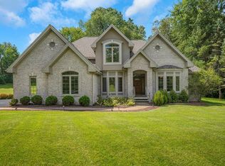 6223 Linden Rd, Fenton, MI 48430