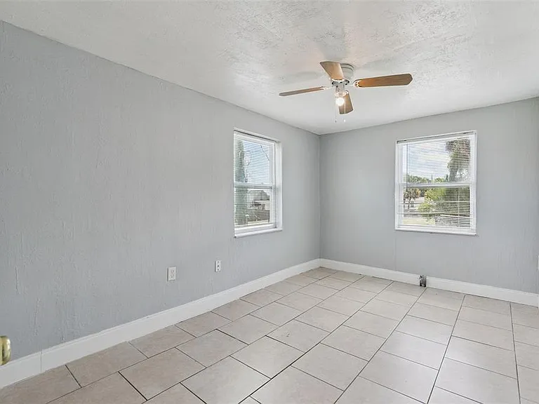 320 Dummitt Ave #B — Photo 12