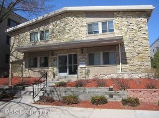 1112 E Knapp St, Milwaukee, WI 53202