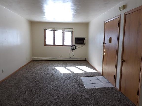 2nd image of 20 Shadyside Dr APT 4