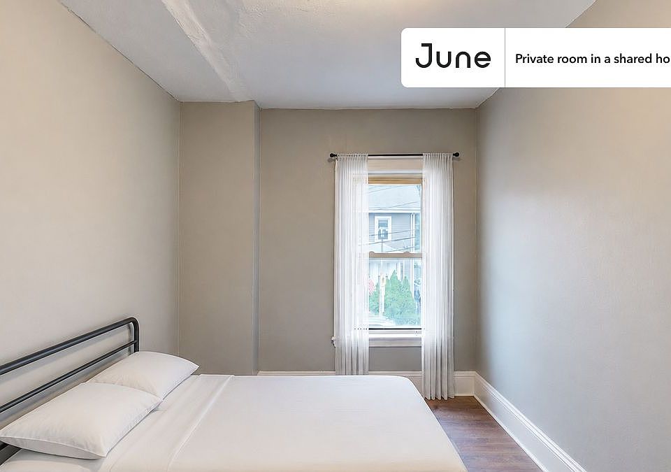 1st image of 11 Islington St #B