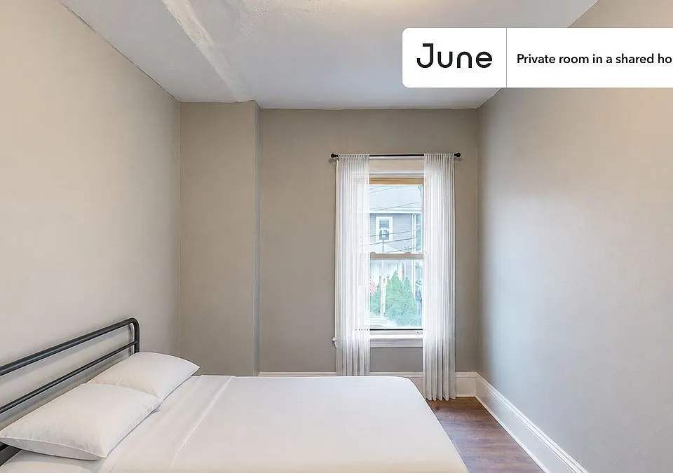 11 Islington St #B
