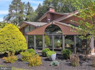 1617 Meadowlark Rd, Wyomissing, PA 19610