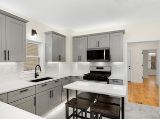 773 Hawthorne Ave E, Saint Paul, MN 55106