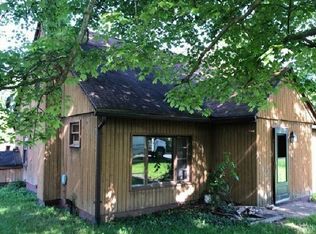 207 Washington Ave, Columbiana, OH 44408