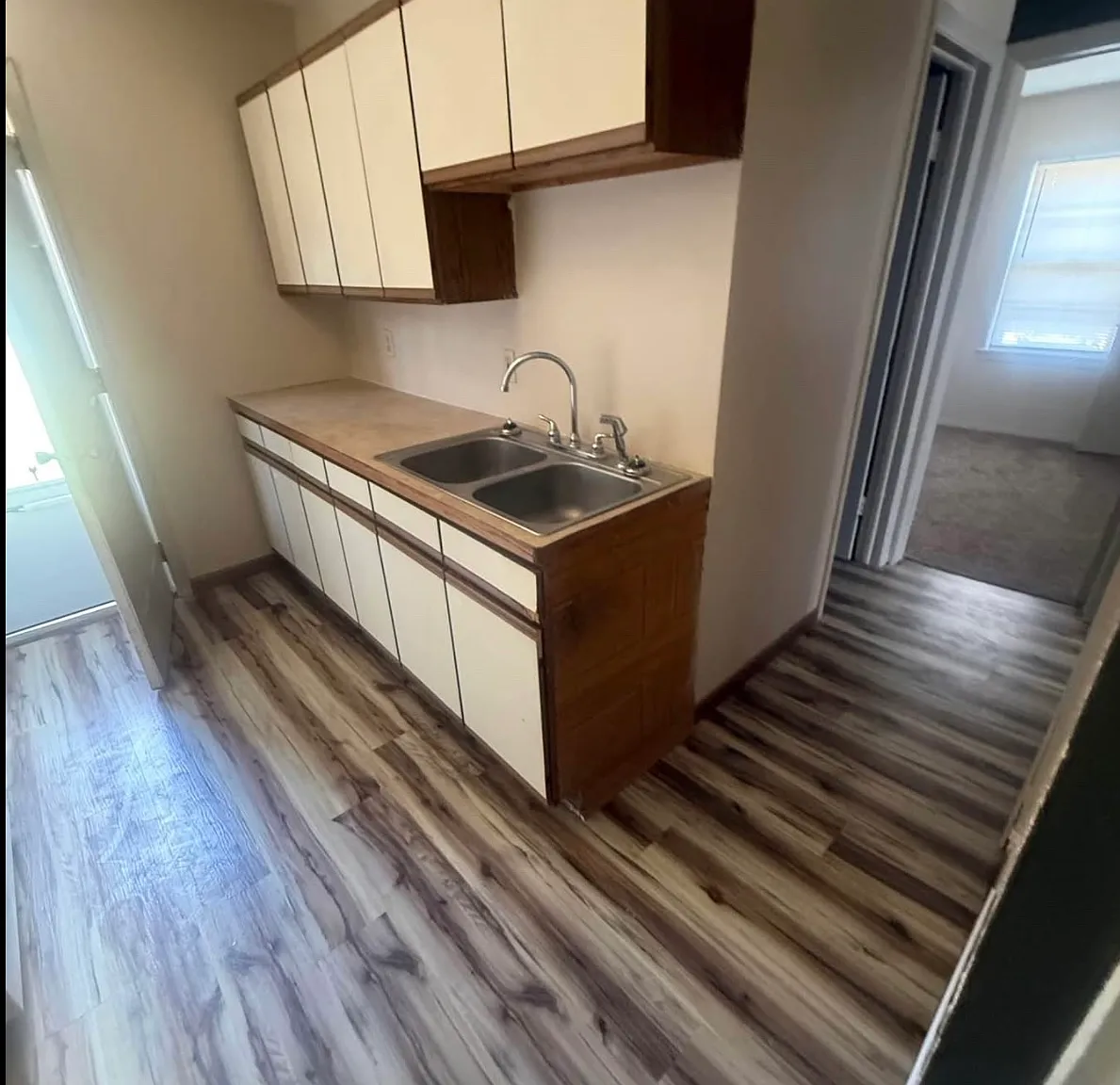 2 bed, 900 sqft, $850 — Photo 2