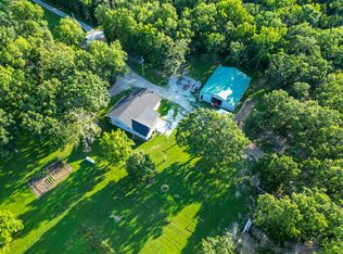 27 Fineview Ln, Long Lane, MO 65590