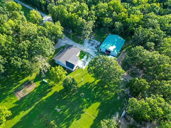 27 Fineview Lane, Long Lane, MO 65590