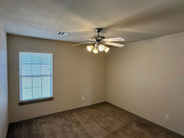 2145 Scissortail Landing Dr — Photo 16
