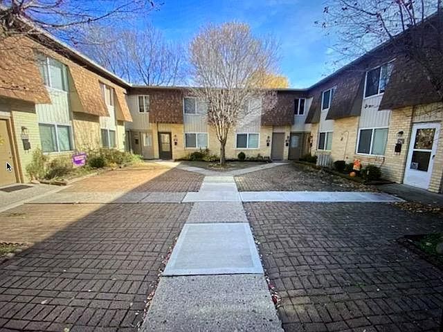 1st image of 7280 Broadwyn Dr #7280