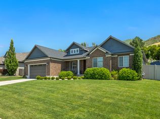 1668 N 400 W, Farmington, UT 84025