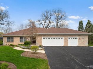 9N898 Beckman Trl, Elgin, IL 60124