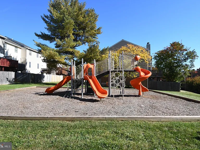 13246 Bayberry Dr #35 — Photo 24