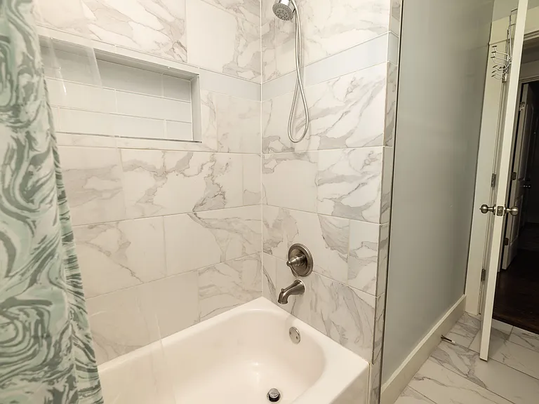 3907 Southlawn St — Photo 28