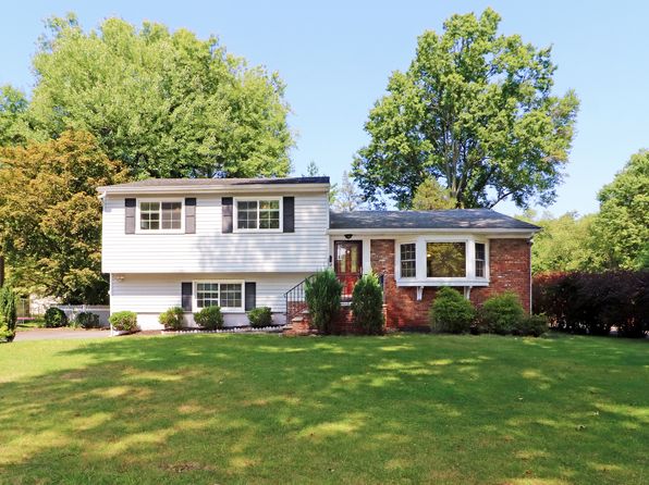 237 Runnymede Pkwy