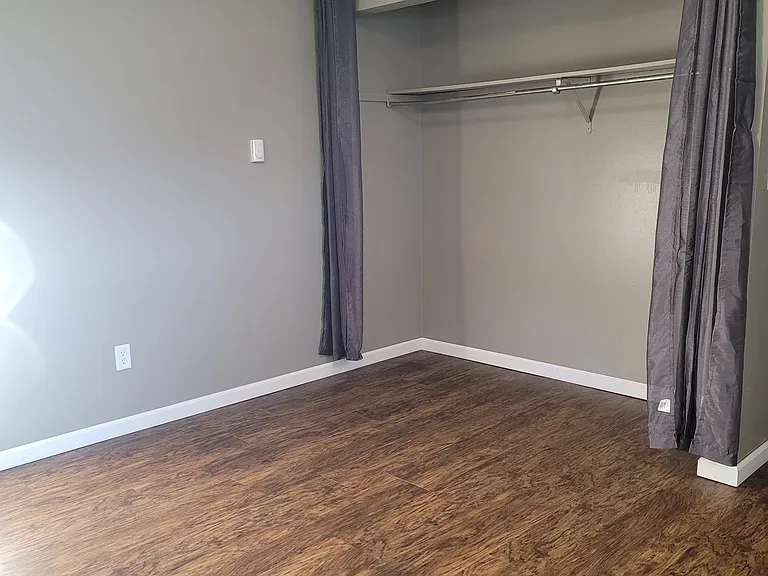 1714 Madison St #1714 — Photo 4