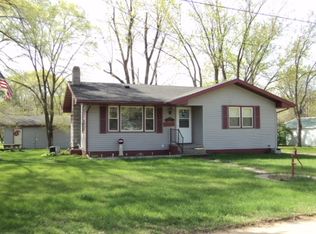 421 E Commercial Ave, Lone Rock, WI 53556