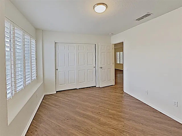 21182 N 62nd Ave — Photo 15