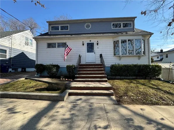 70 Remsen St, Staten Island, NY 10304