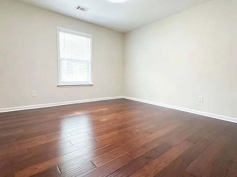 2440 Northmont Pkwy — Photo 25