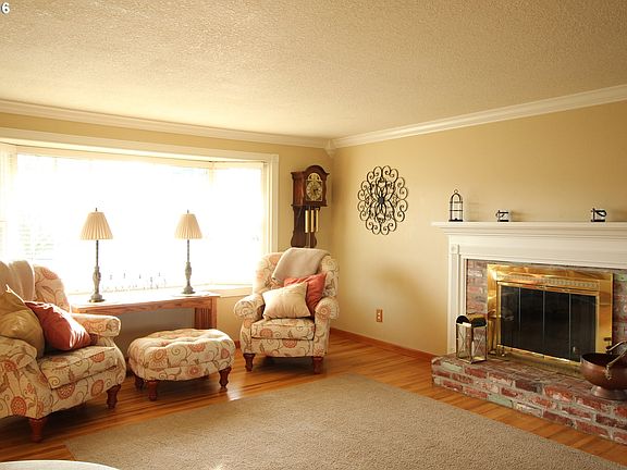 5th image of 9610 Silver Star Ave