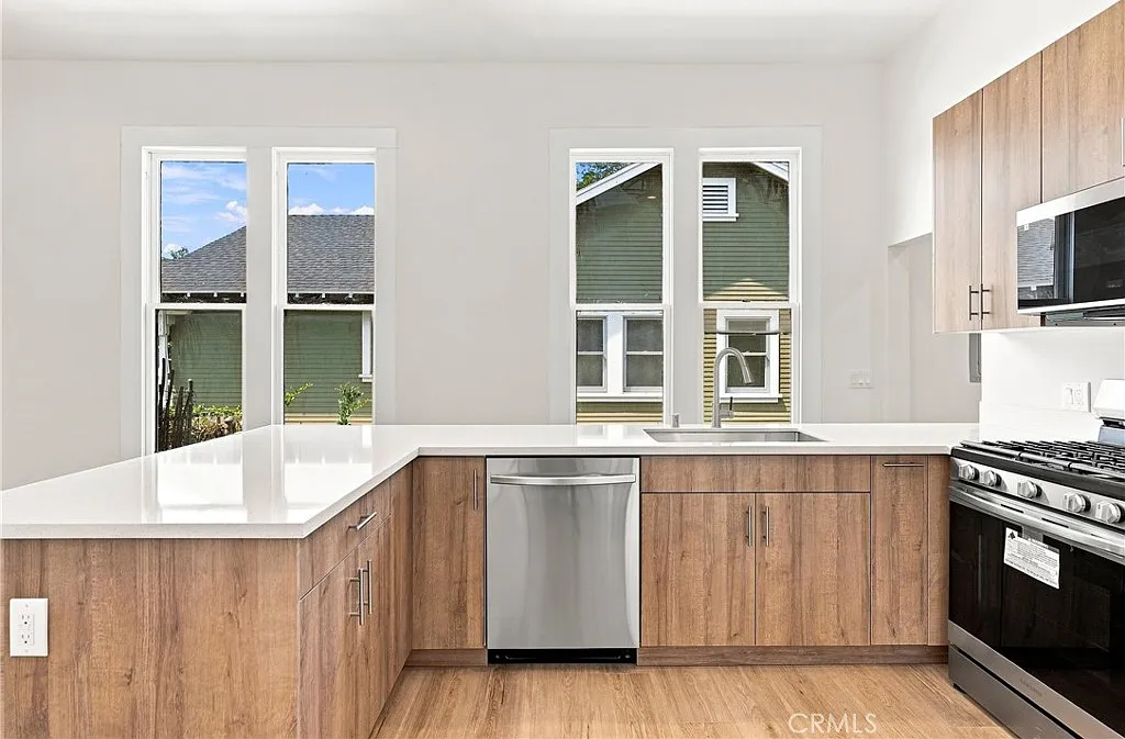 1 bed, 675 sqft, $1,995 — Photo 3