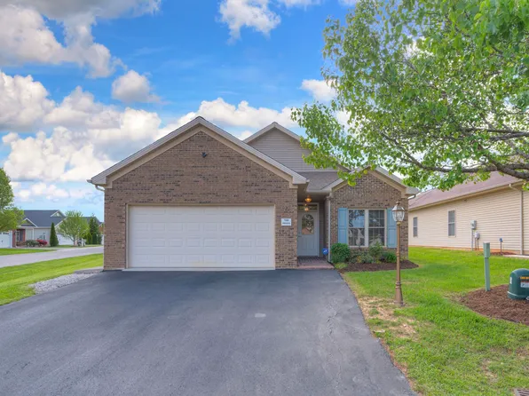 100 Windsong Ln, Christiansburg, VA 24073
