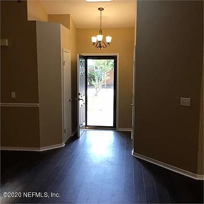 4th image of 2411 Sussex Ln